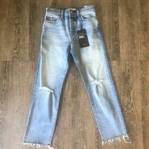 New!! Levi’s High Waist Wedgie Straight 25